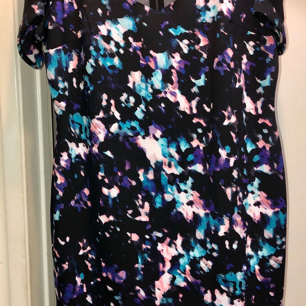 Dress - Picture 4 of 6